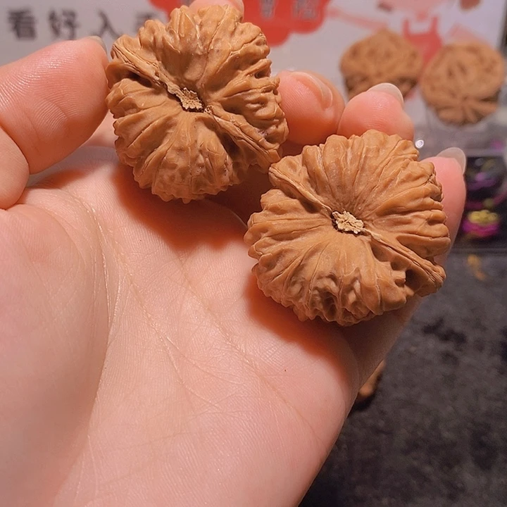 吊坠文玩核桃凹底