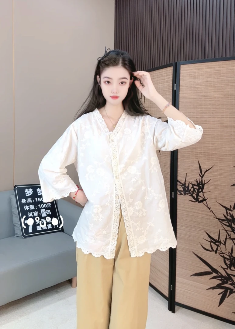 夏季新款V领重工蕾丝绣花防晒衬衫宽松遮肉显瘦时尚百搭防晒衫女