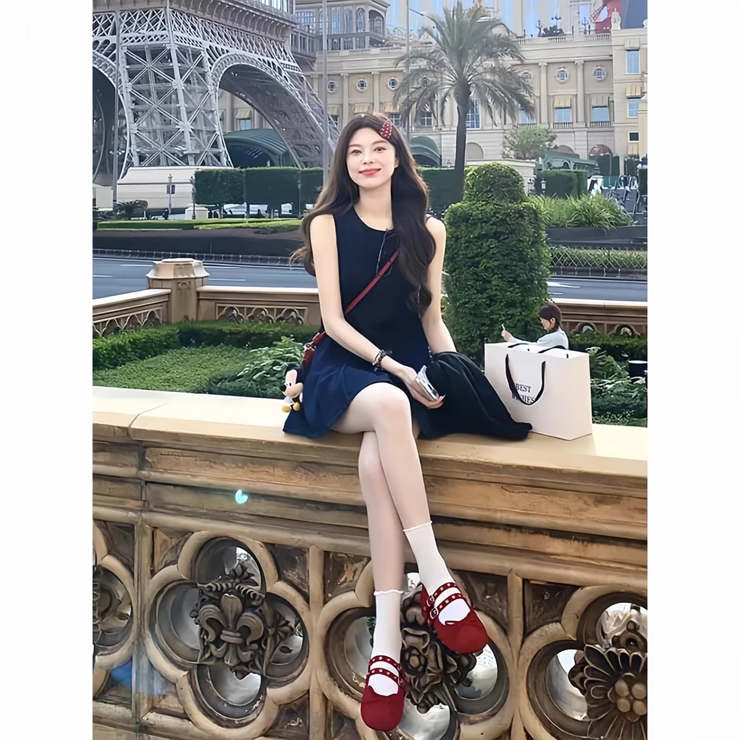 法式简约牛仔无袖背心裙女设计感减龄夏季新款小个子穿搭百褶裙子