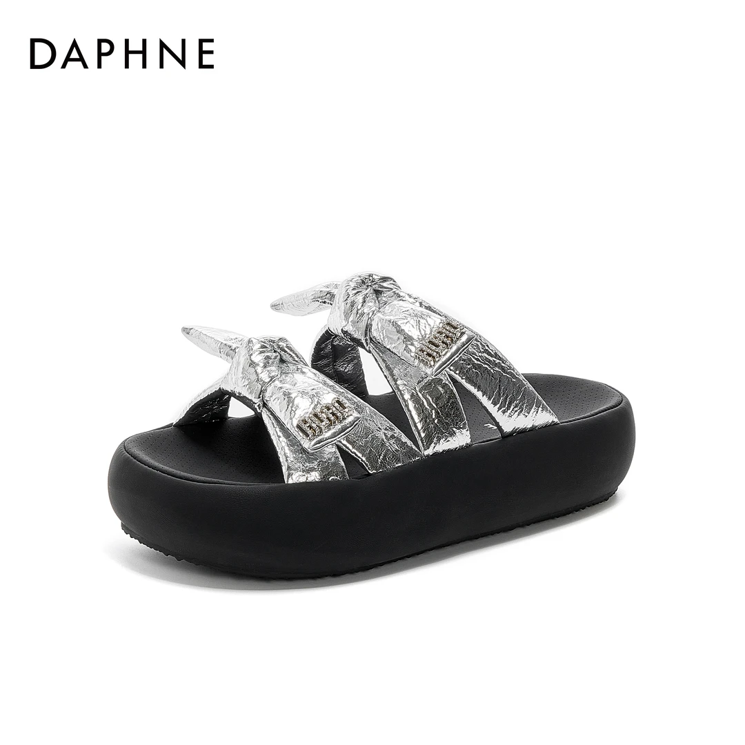 达芙妮外穿时尚面包拖2025夏新款韩版百搭水钻蝴蝶结配裙子沙滩凉