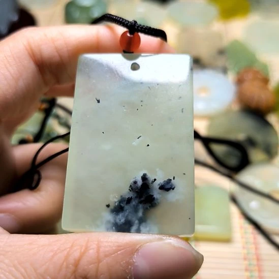 岫玉未镶嵌吊坠(不含链)