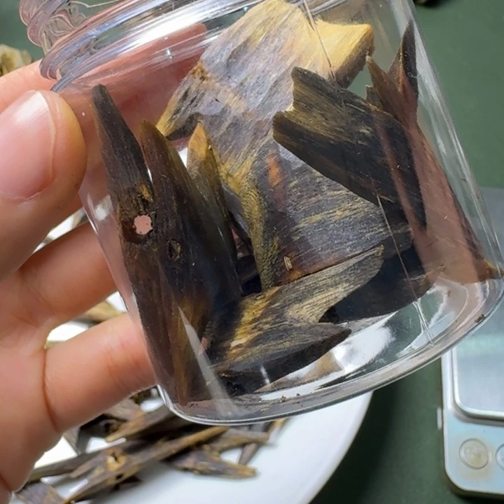 沉香手把件随*海南高端白棋流油老料20克
