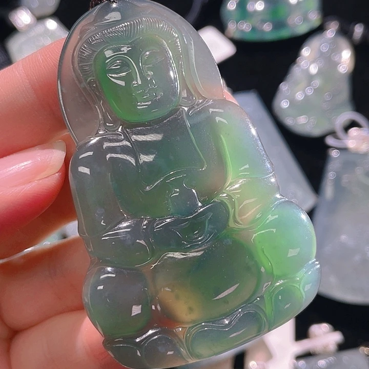 翡翠颈饰未镶嵌3，