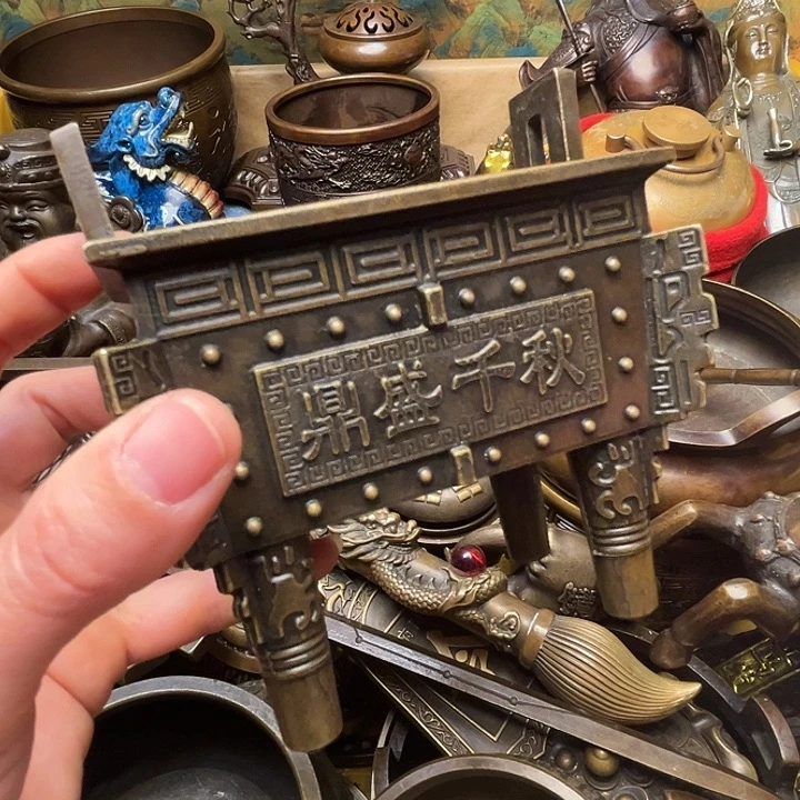 精美铜器批发档口