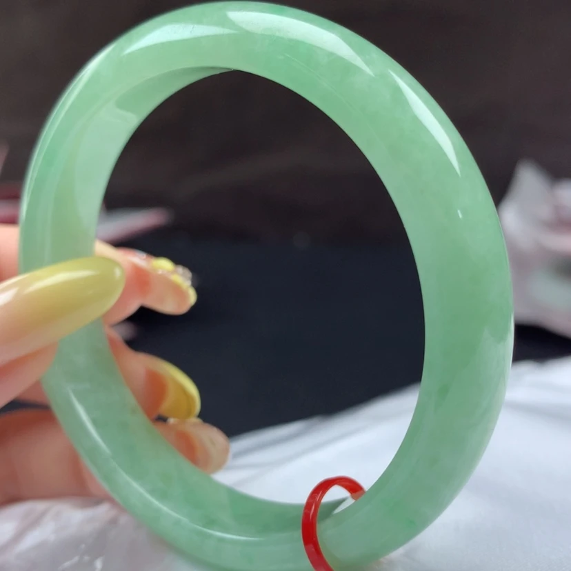 【闪购商品】翡翠手镯未镶嵌龙*风85064，