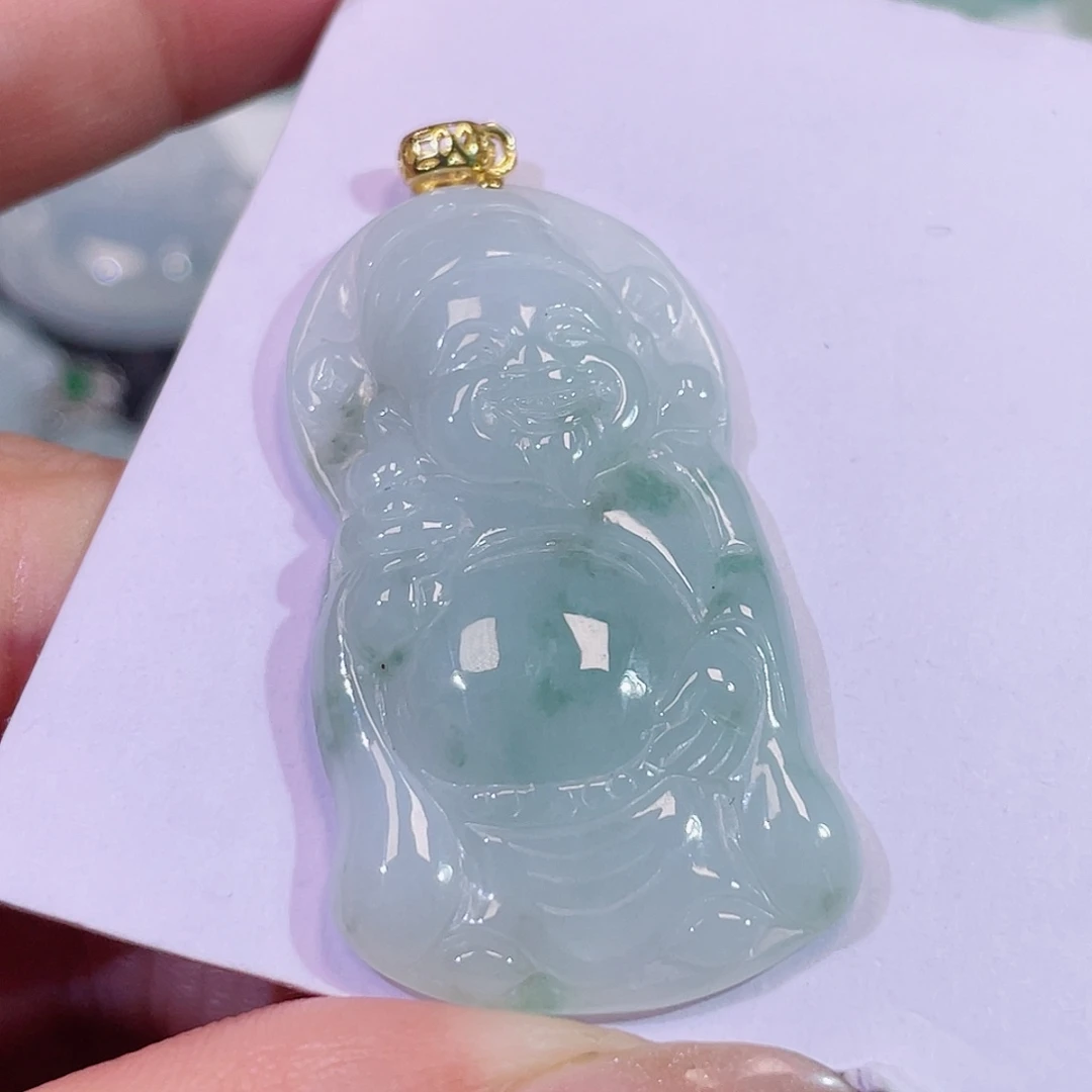 翡翠未镶嵌颈饰财神