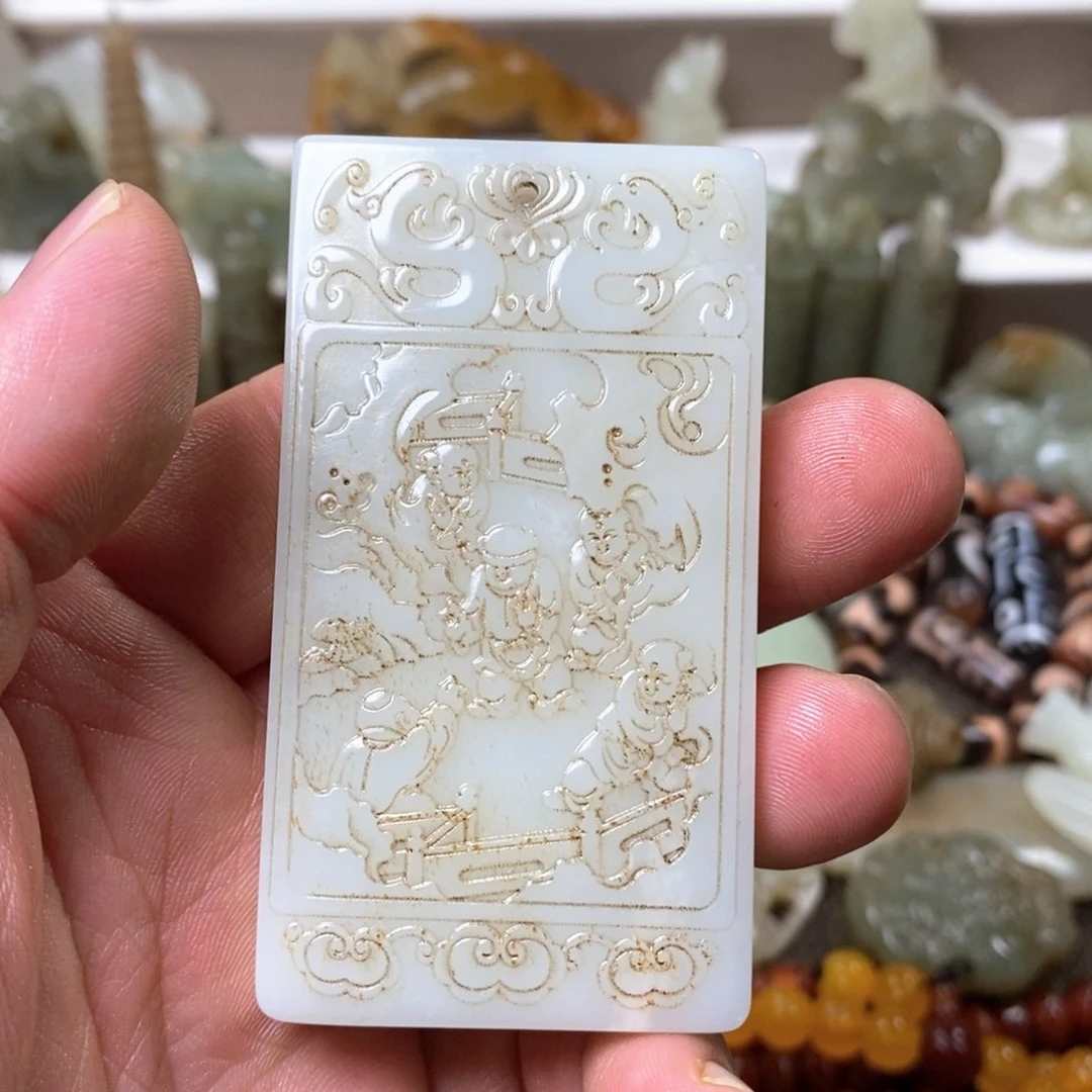 和田玉颈饰未镶嵌文**略