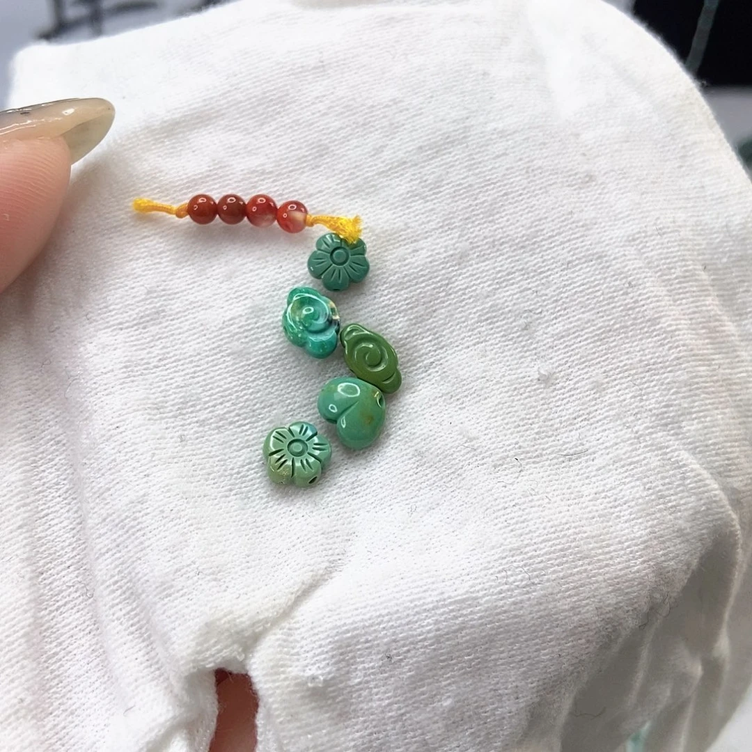 南红玛瑙未镶嵌珠宝奇石