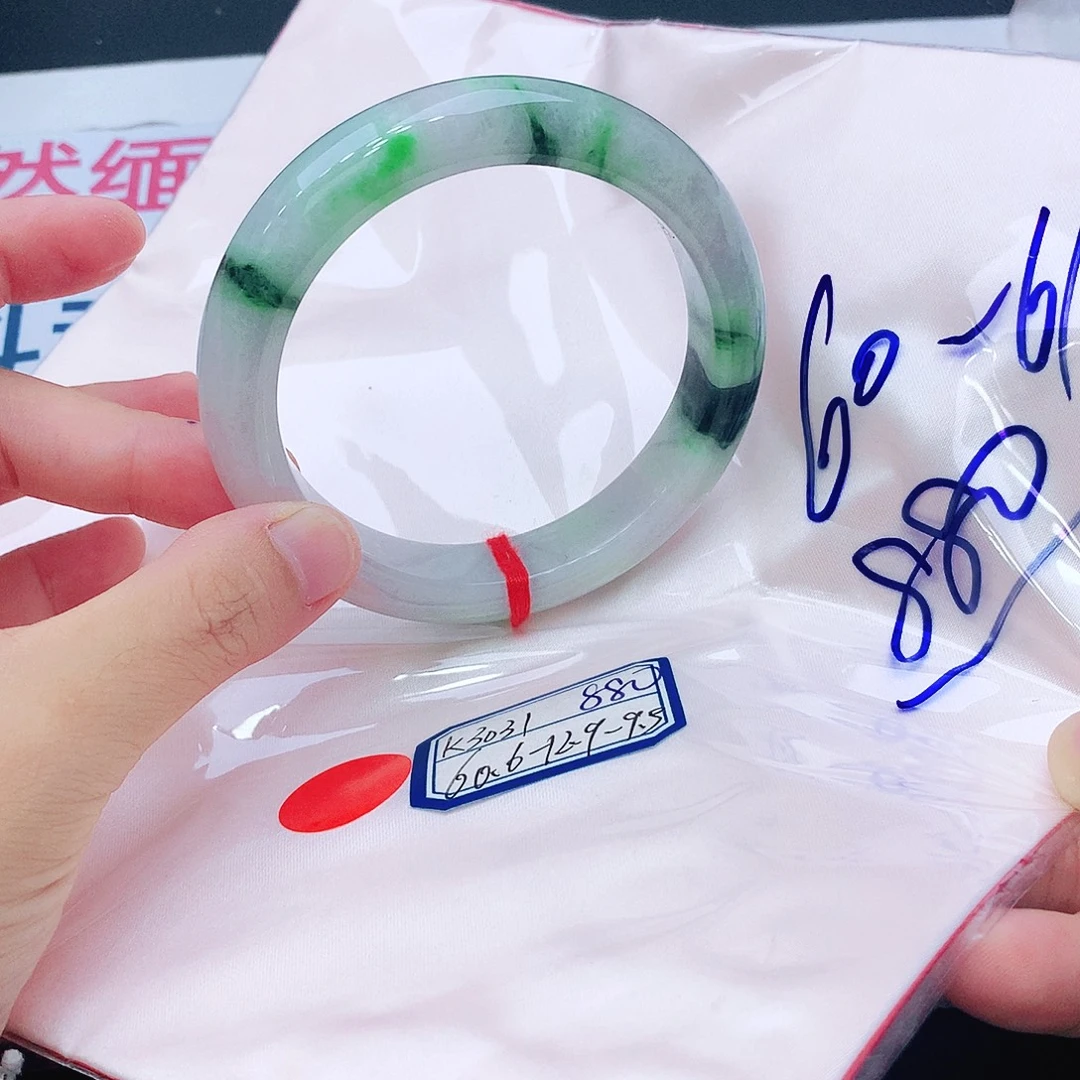 翡翠未镶嵌手镯我