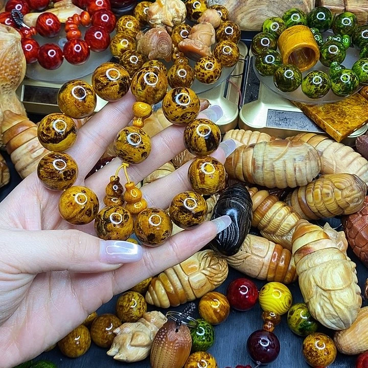 松木琥珀木文玩手串