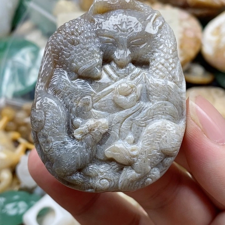 硅化珊瑚（珊瑚玉）未镶嵌颈饰