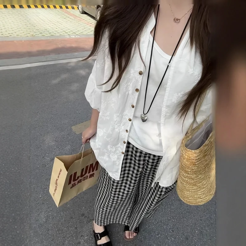 甜美温柔风刺绣衬衣女春夏季薄款宽松百搭防晒开衫搭配格子阔腿裤