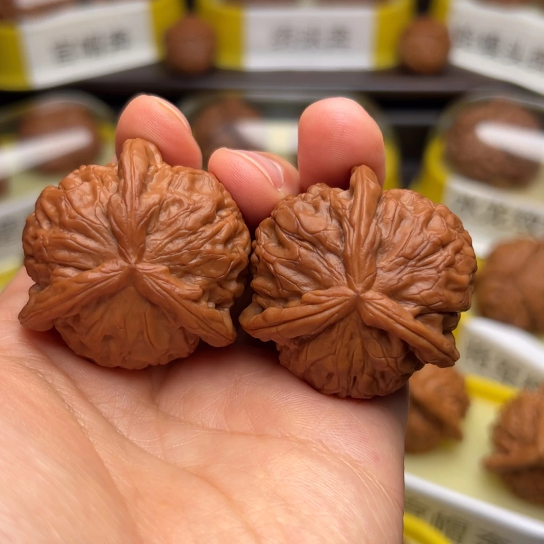 文玩核桃吊坠石门