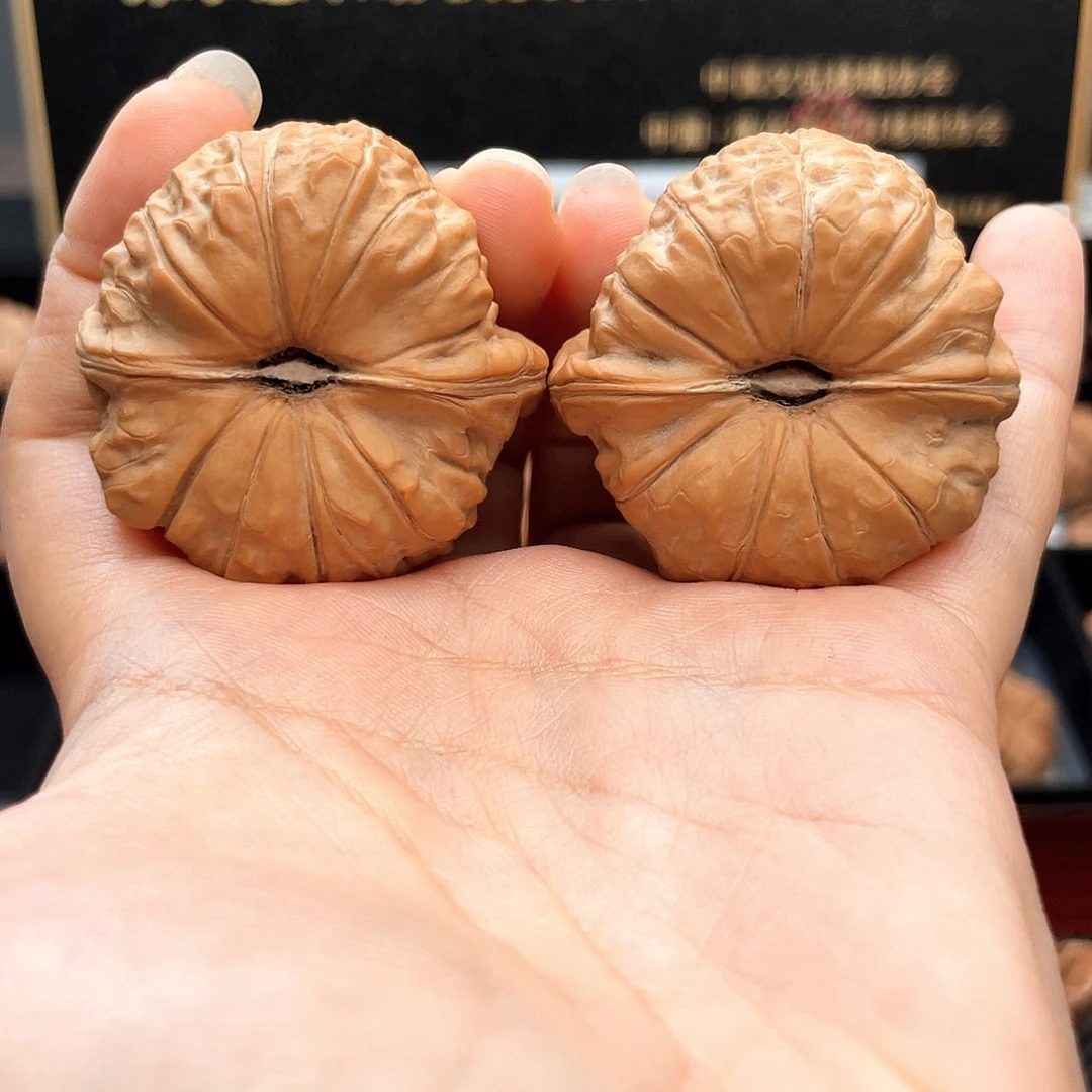 把件文玩核桃?****?4312毕业级正圆凹底➕近正小三角