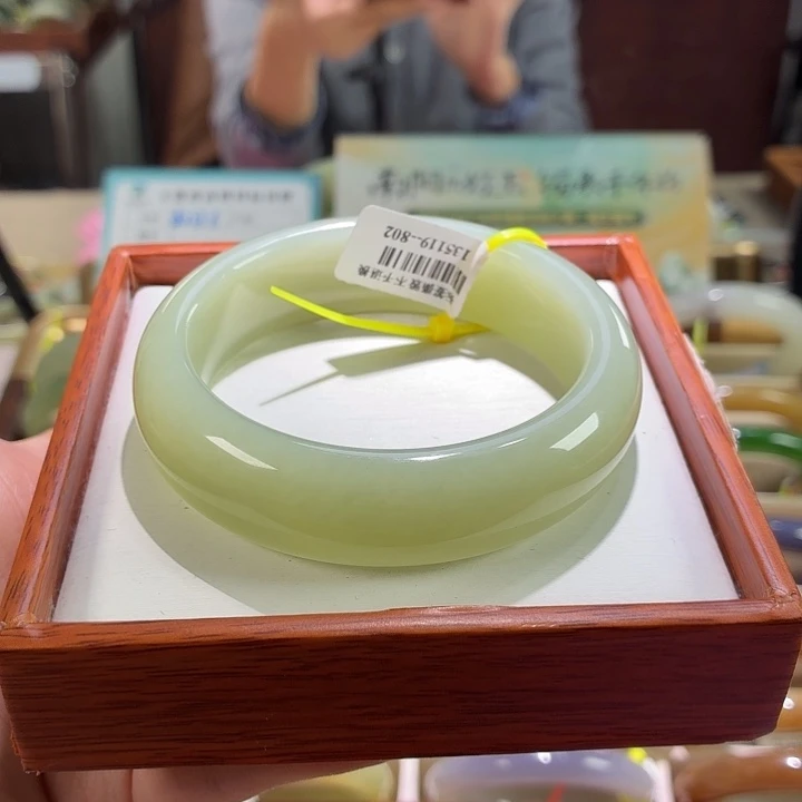 珍***在未镶嵌手镯和田玉59