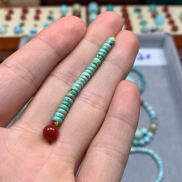 南红玛瑙配饰未镶嵌