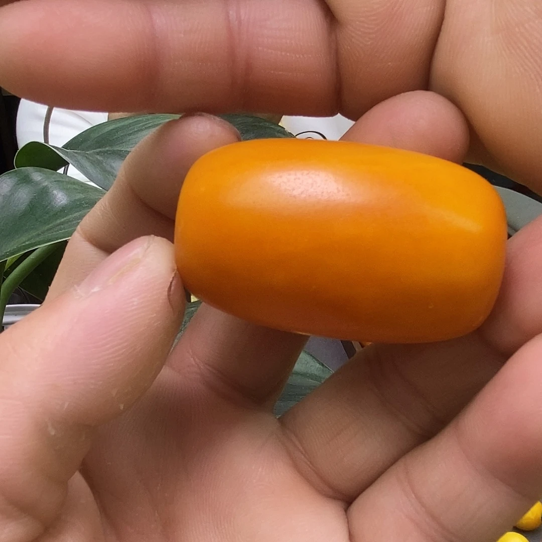 蜜蜡未镶嵌珠宝奇石