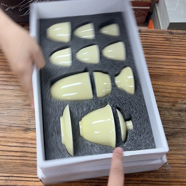 孤品茶具套装等。