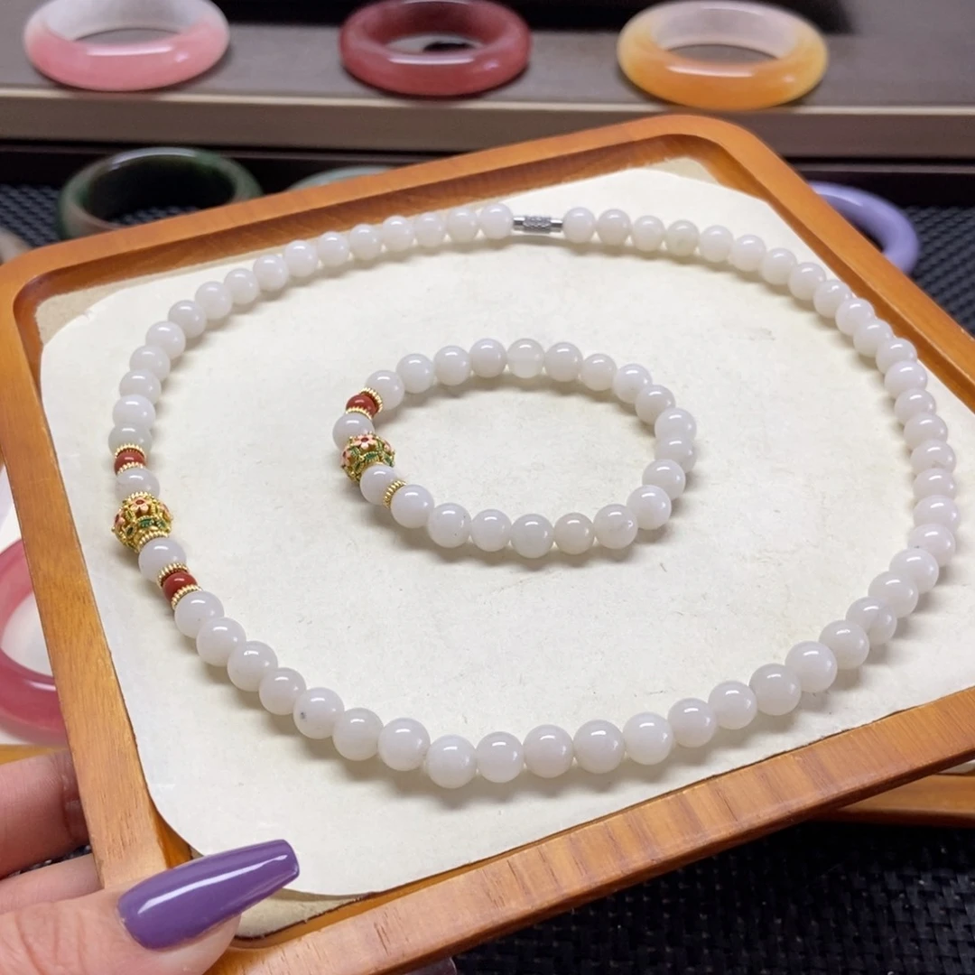 未镶嵌手镯石英岩玉