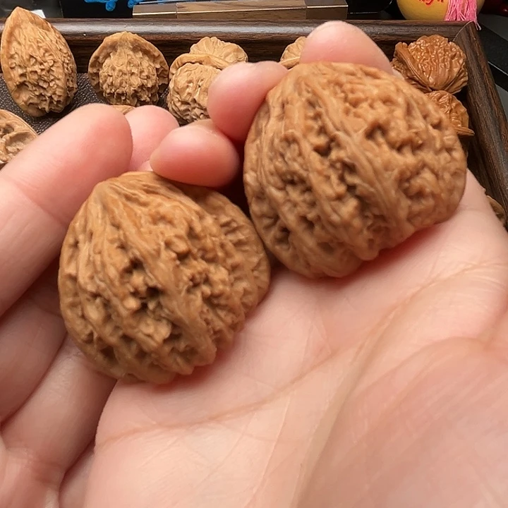 P***W文玩核桃吊坠密纹37