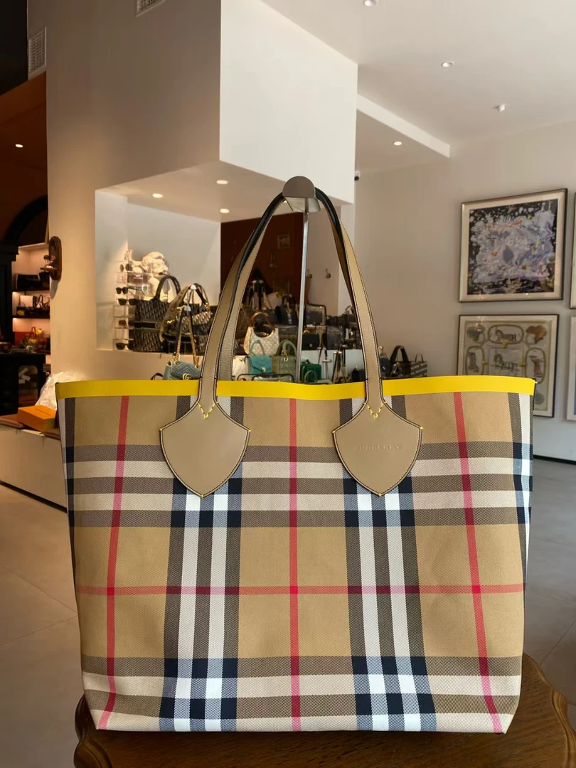 99新 BURBERRY/博柏利 大力中古/格纹拼黄色大号两面色手提包
