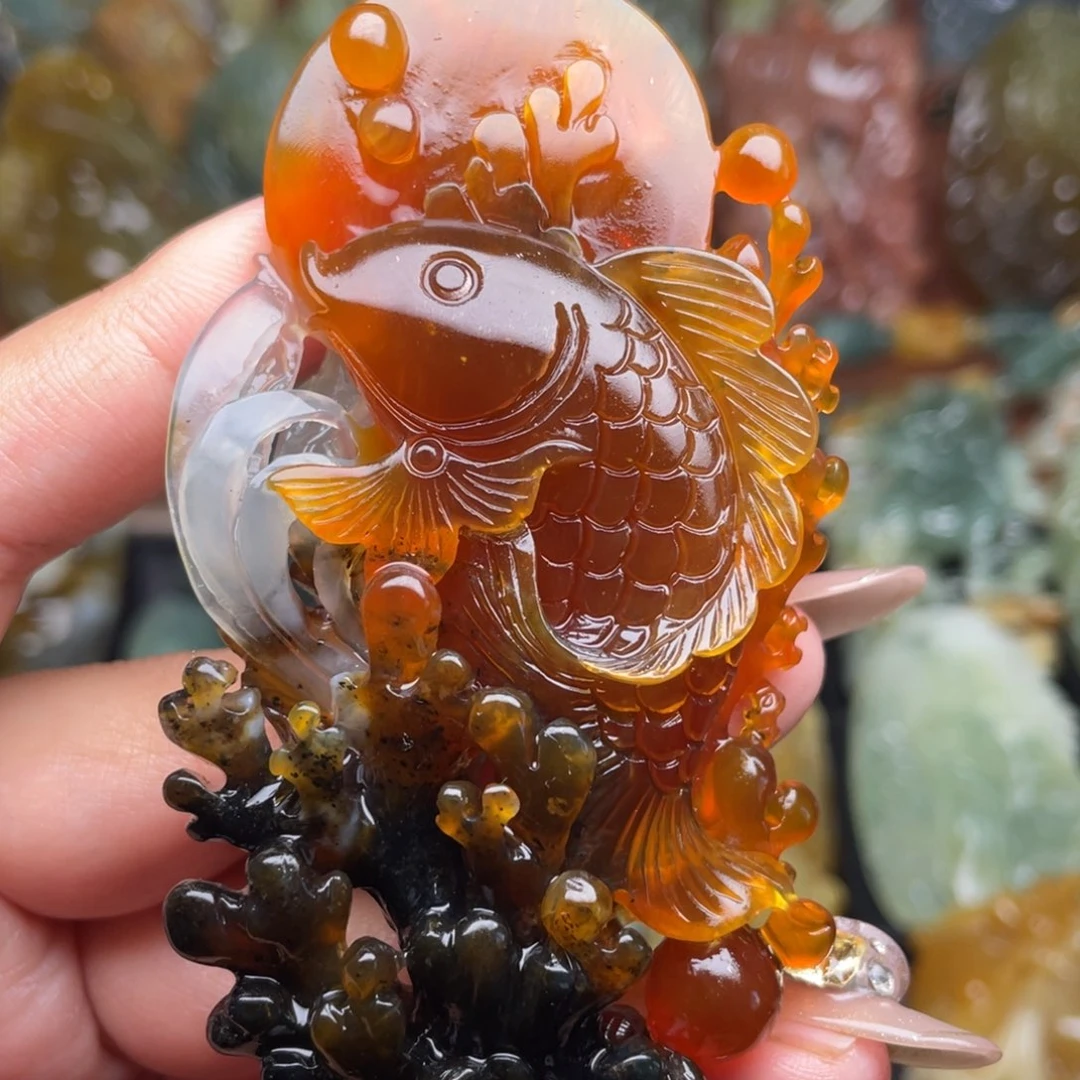 天***遥蛇纹石玉未镶嵌颈饰