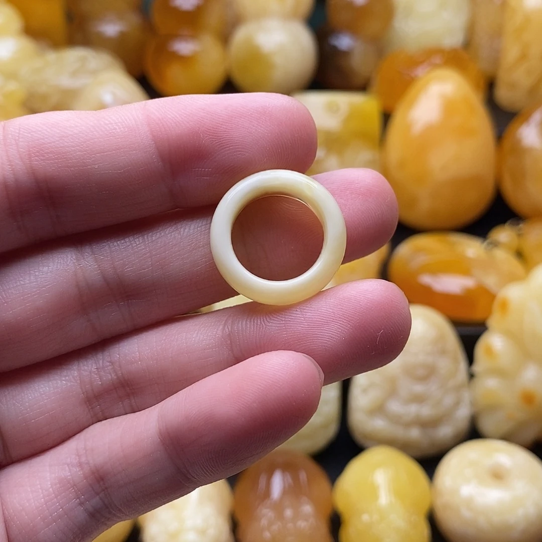 琥珀颈饰未镶嵌琥珀蜜蜡吊坠