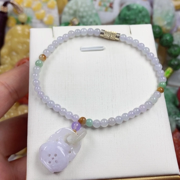 翡翠未镶嵌吊坠(赠链)