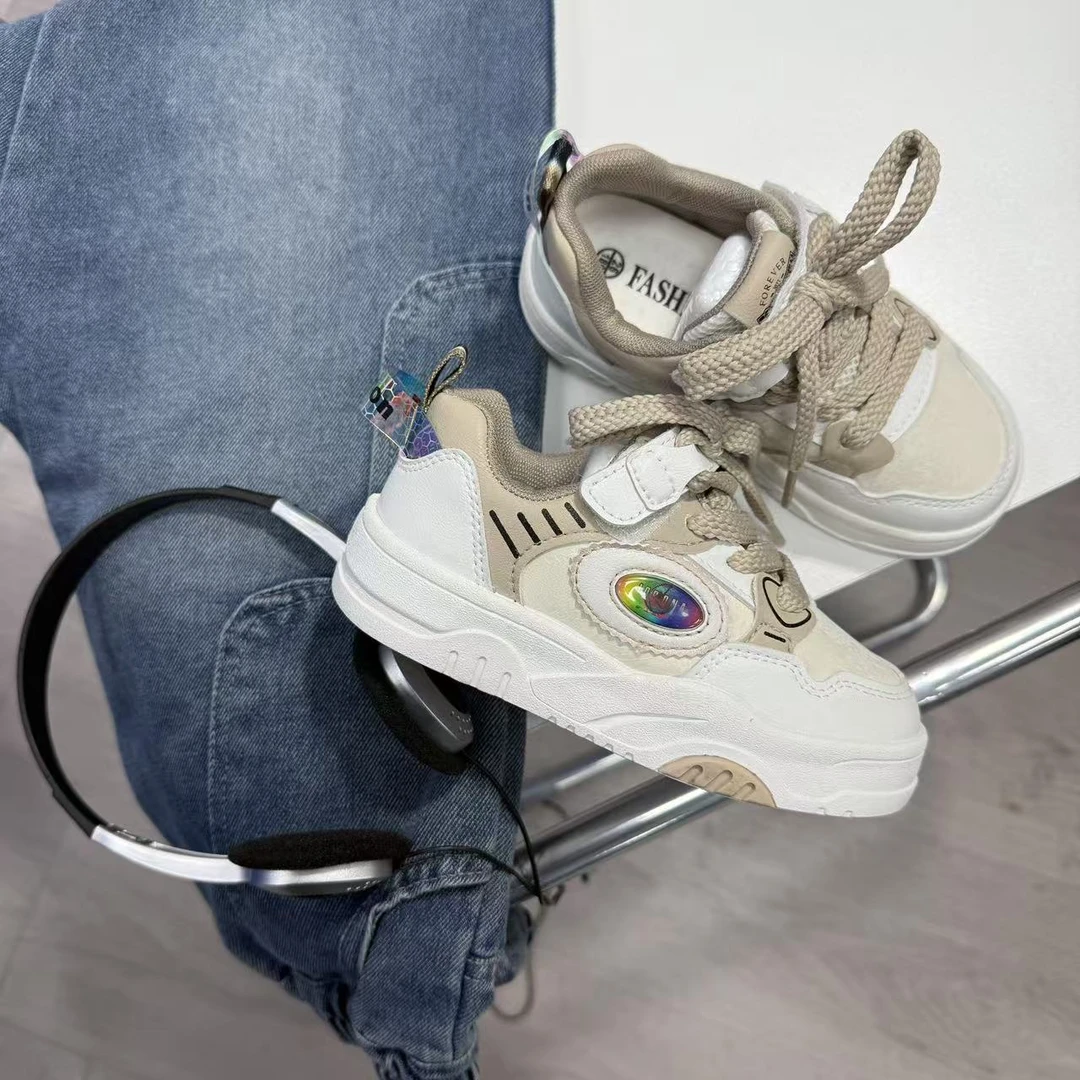 【389】春秋季儿童时尚校园透气百搭防水皮面软底低帮运动板鞋C-1