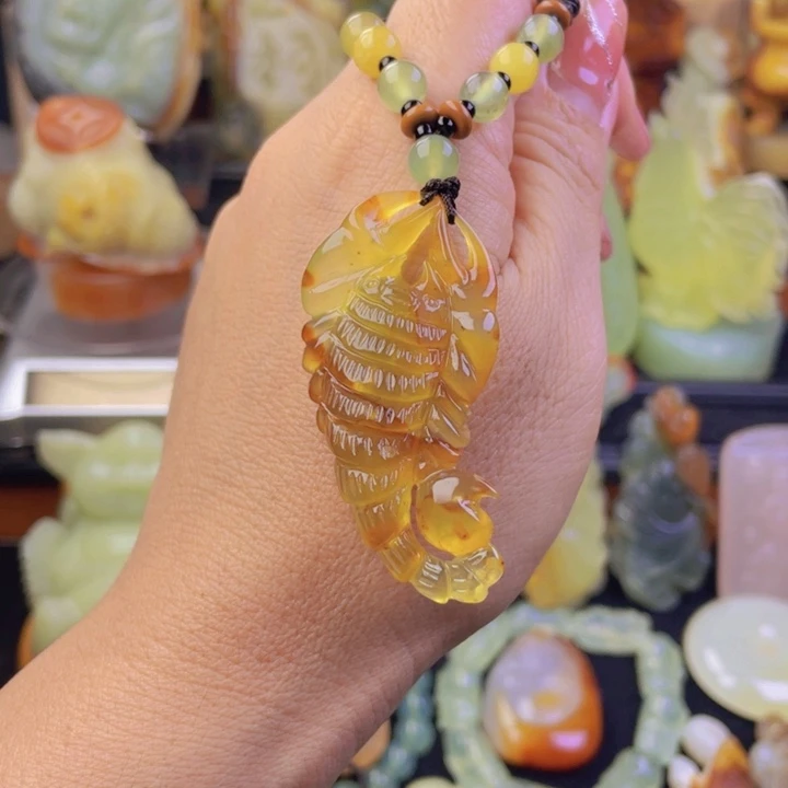 未镶嵌蛇纹石玉颈饰