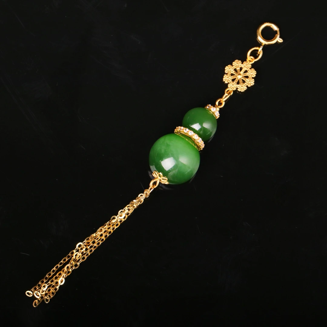 【泓贝珠宝-M719】18k金镶和田玉碧玉老俄翠绿猫吊坠NGTC国检证书