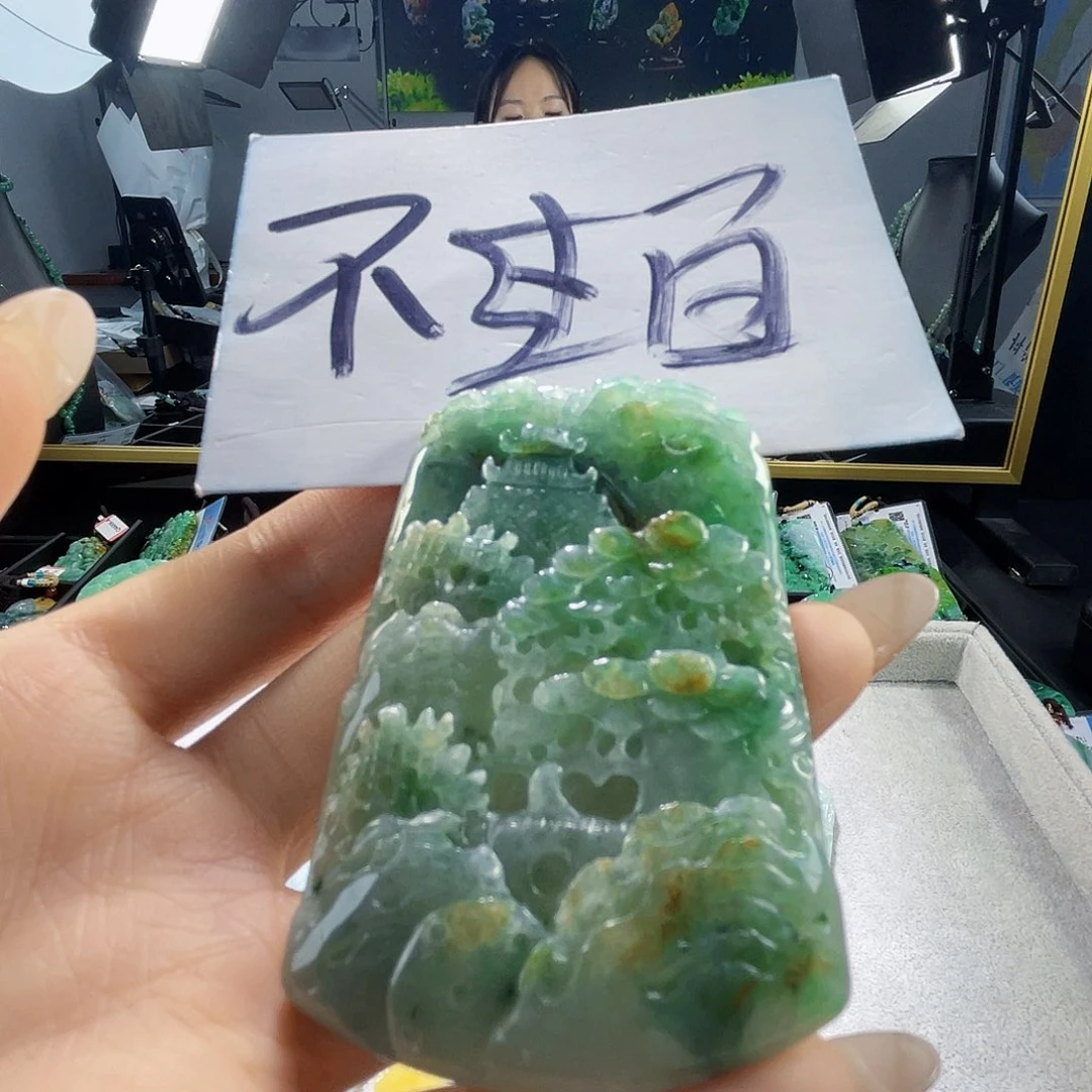 颈饰未镶嵌翡翠一