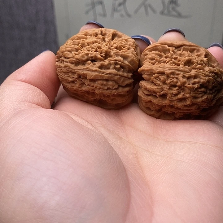 で***Ψ文玩核桃吊坠涿鹿南疆石