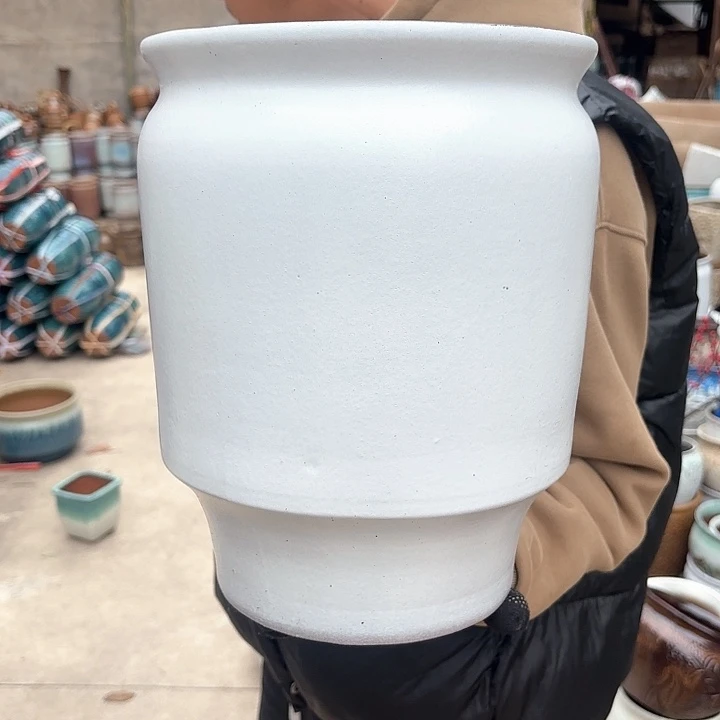 红陶白直口径25高度30