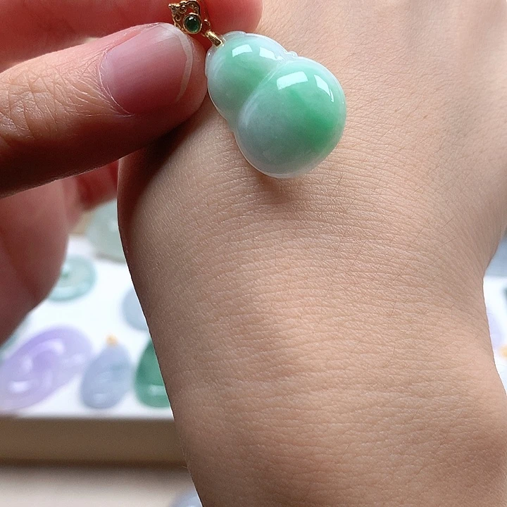 懵***懂翡翠未镶嵌颈饰翡翠88