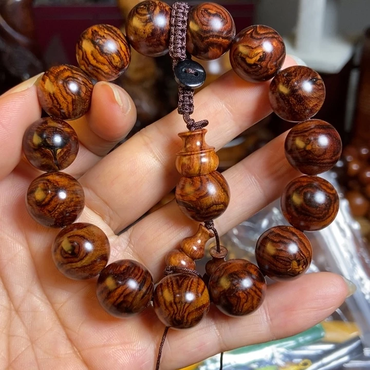 黄花梨/降香黄檀乐****?海南黄花梨鬼脸尺寸1.5