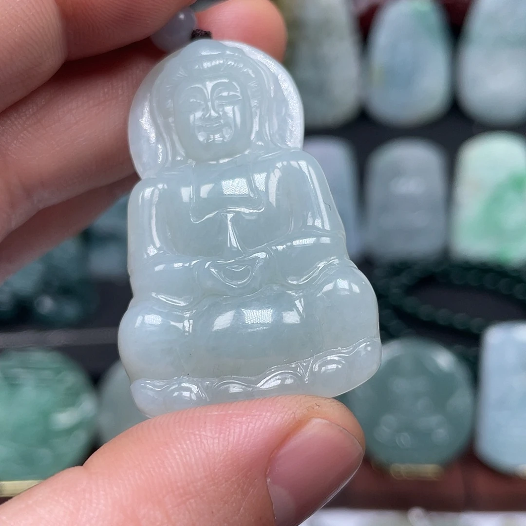 翡翠未镶嵌颈饰观音