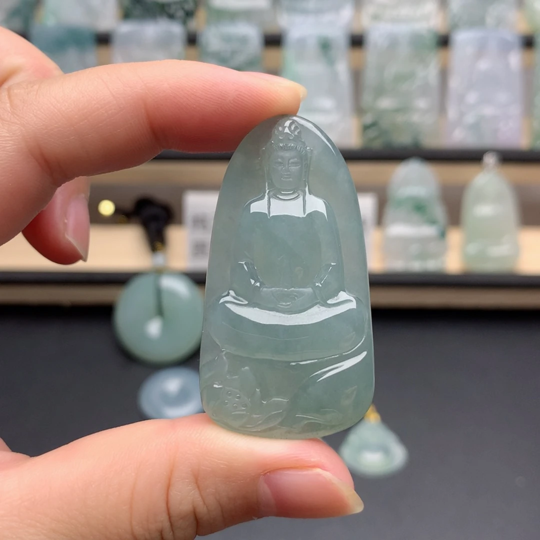 翡翠未镶嵌颈饰素衣