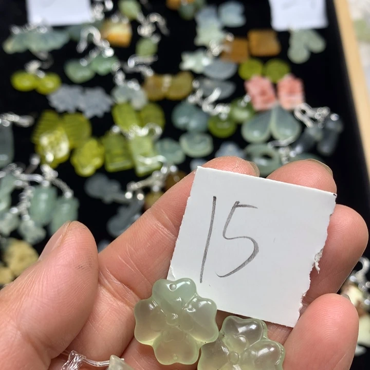 蛇纹石玉耳钉足银镀金镶嵌程*七