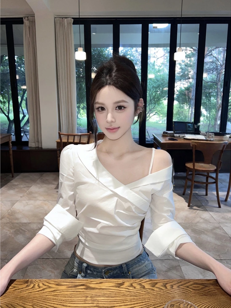 许我耀眼赵露思许妍同款白衬衫长袖版秋季设计感露肩V领衬衣绝美