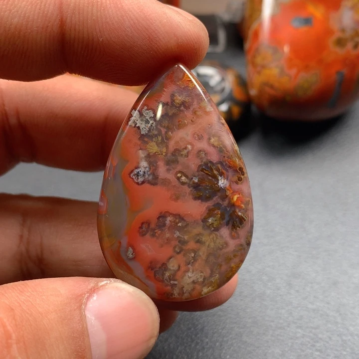 玛瑙/玉髓颈饰未镶嵌k*i