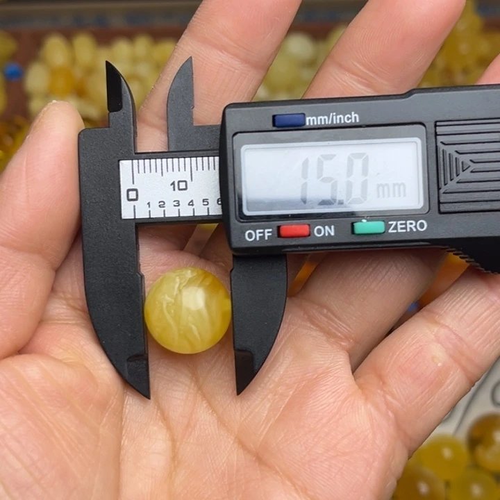 忱***妈蜜蜡未镶嵌珠宝奇石天然蜜蜡微瑕散珠一粒