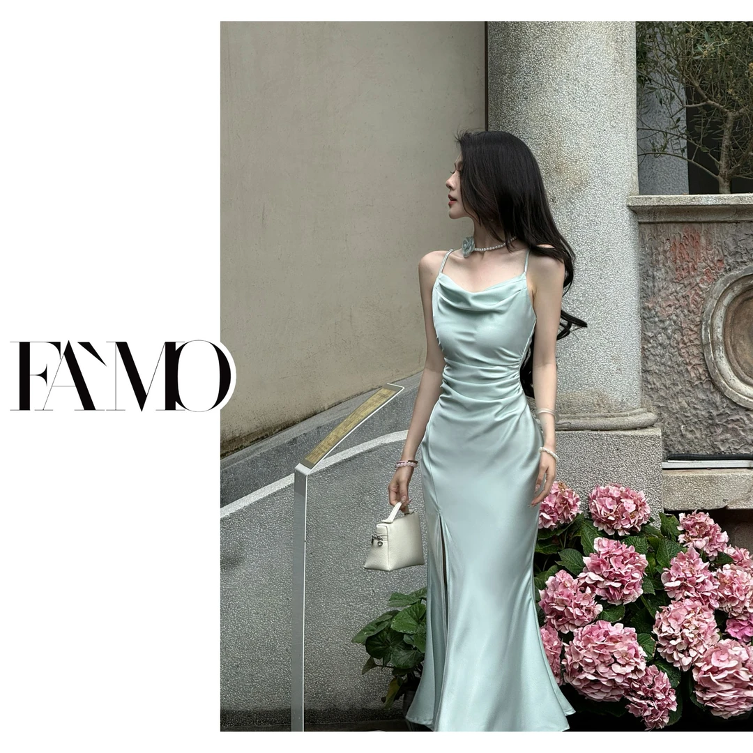 FAMO女装 2025夏季吊带法式休闲设计师开叉显瘦连衣裙 90570272
