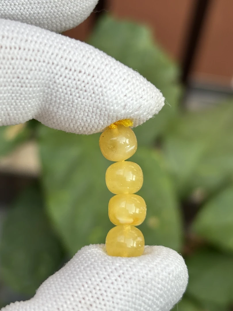 5427天然蜜蜡琥珀微瑕老型墩子7.7x5.9mm