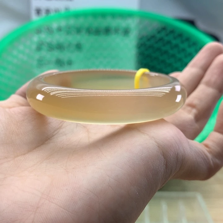 【闪购商品】玛瑙/玉髓手镯未镶嵌古****i