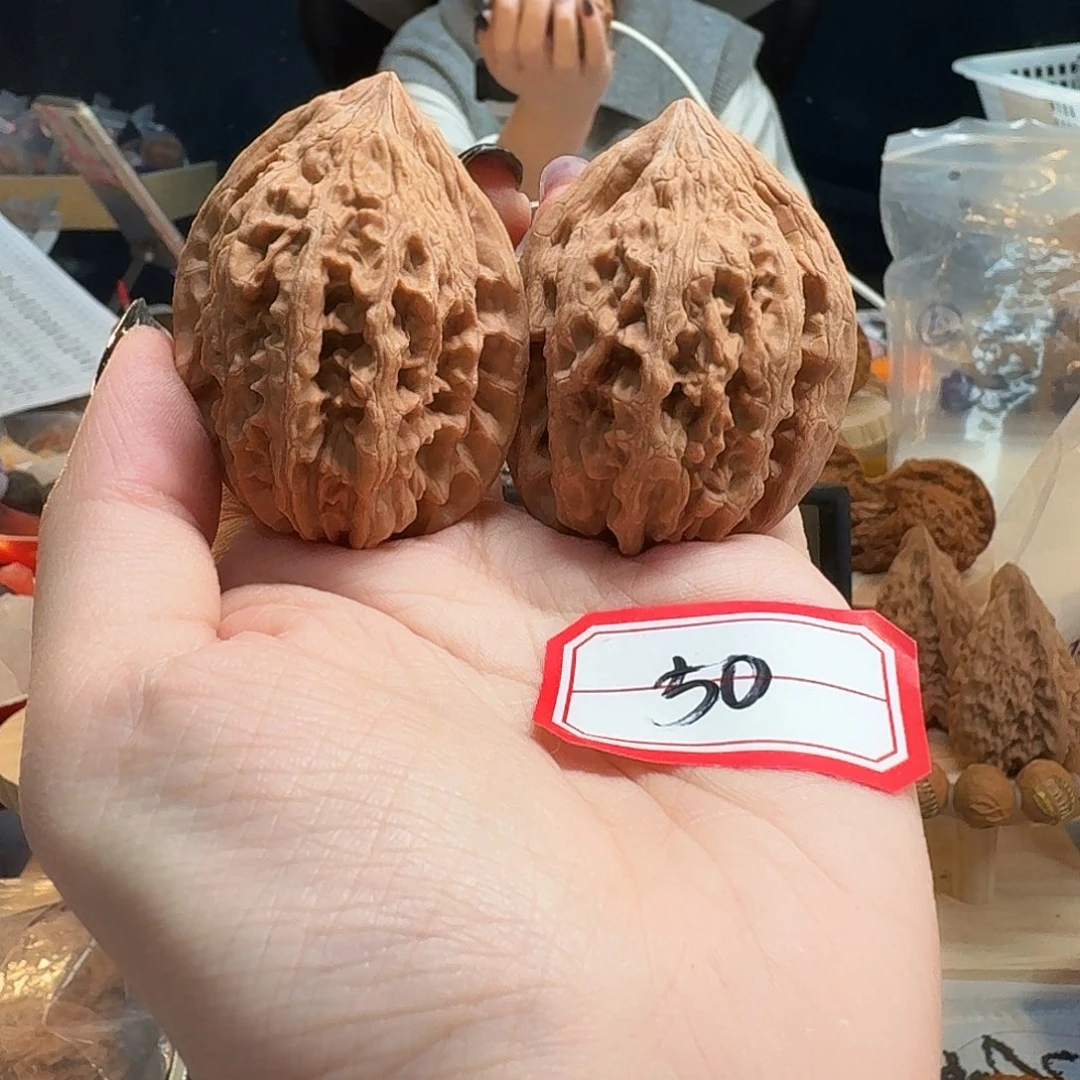 桃核吊坠大沽石40