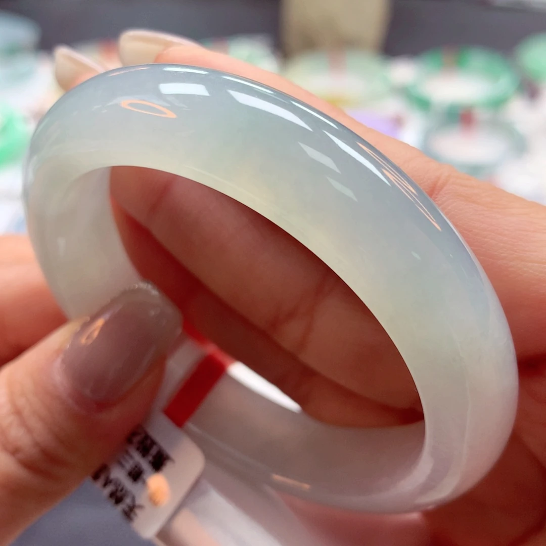 翡翠手镯未镶嵌52正32号88