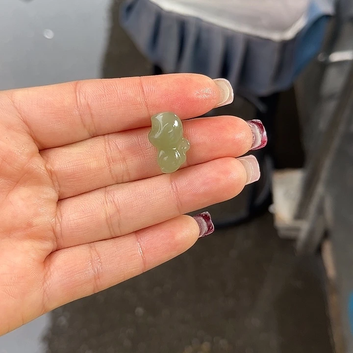 M***C和田玉未镶嵌颈饰和田玉生肖猴