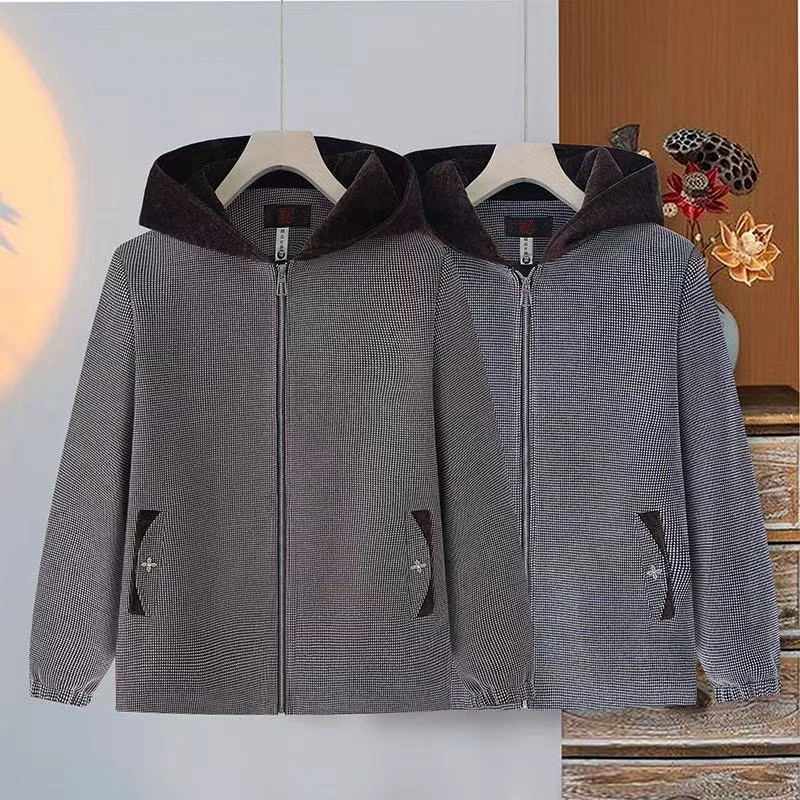 中老年户外短款夹克中老年女连帽外套宽松2025年春游新款洋气小众