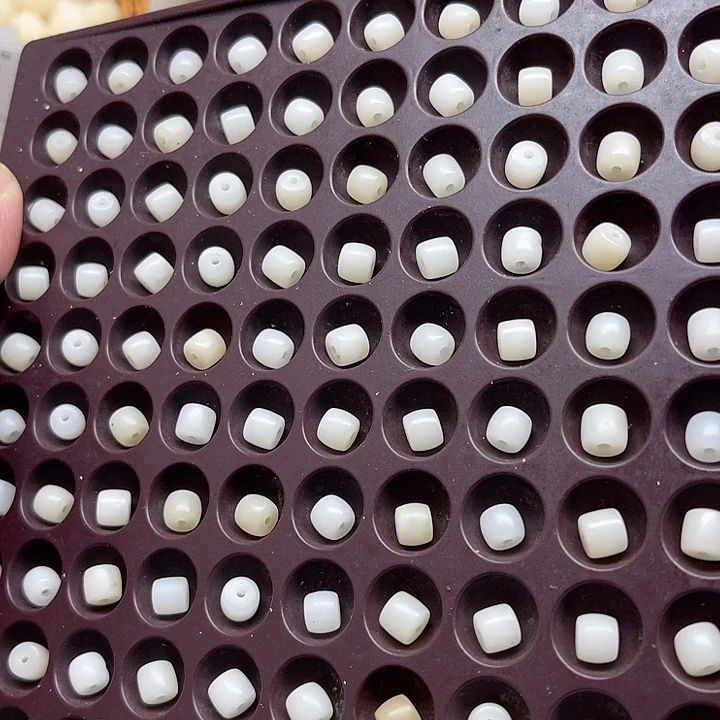 白玉菩提吊坠瑕疵7-6白玉直切100颗卡灯牌宠200颗